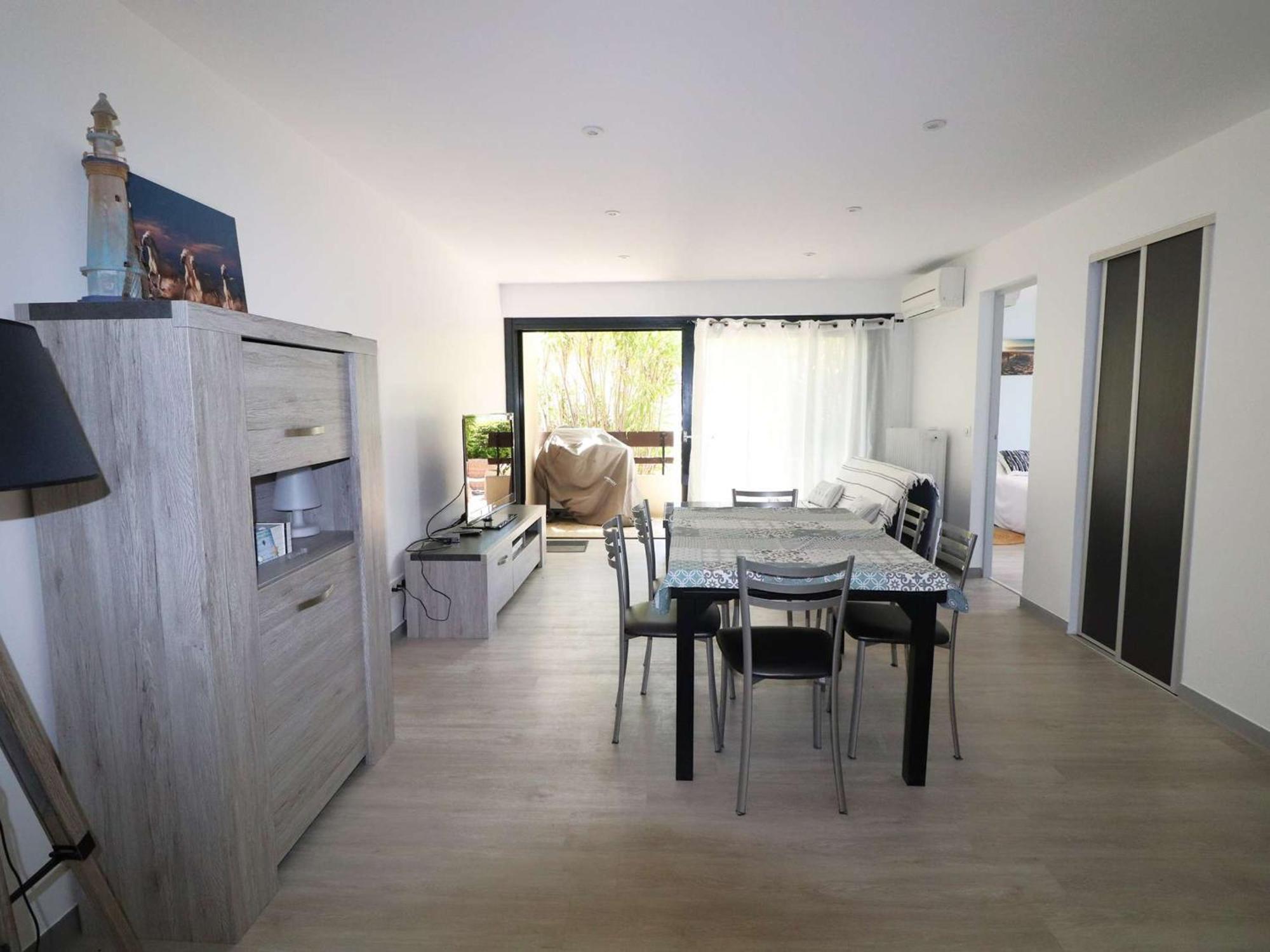 3 Pieces Climatise Avec Terrasse, Parking Prive, A 100M De La Plage, 7 Couchages - Fr-1-307-148 Le Grau-du-Roi Exterior foto