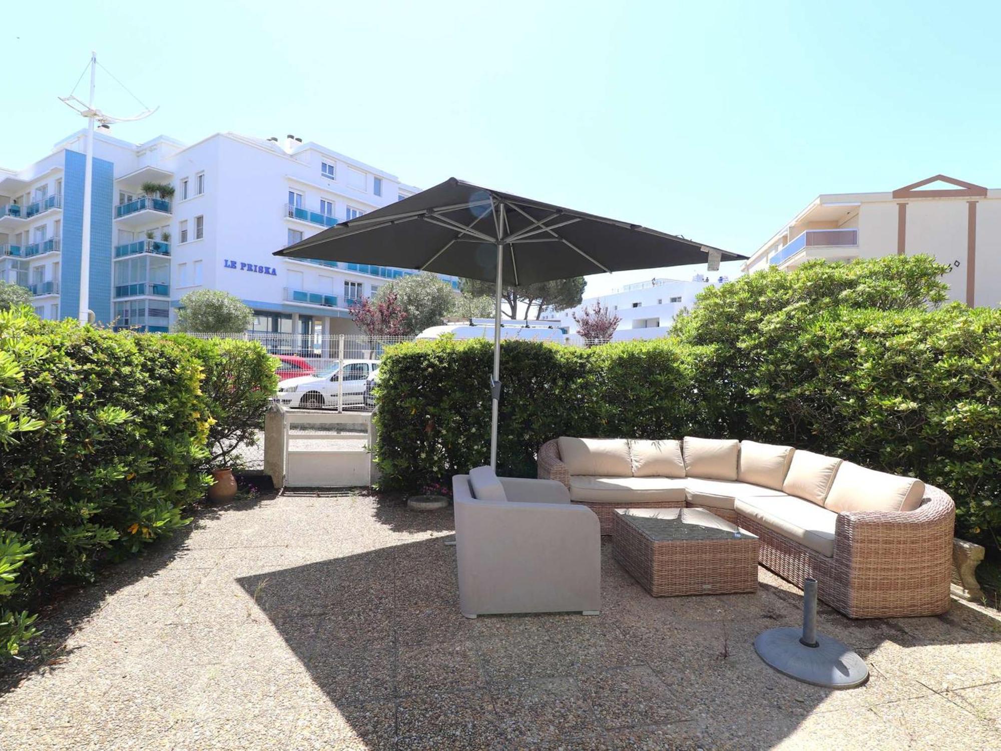 3 Pieces Climatise Avec Terrasse, Parking Prive, A 100M De La Plage, 7 Couchages - Fr-1-307-148 Le Grau-du-Roi Exterior foto